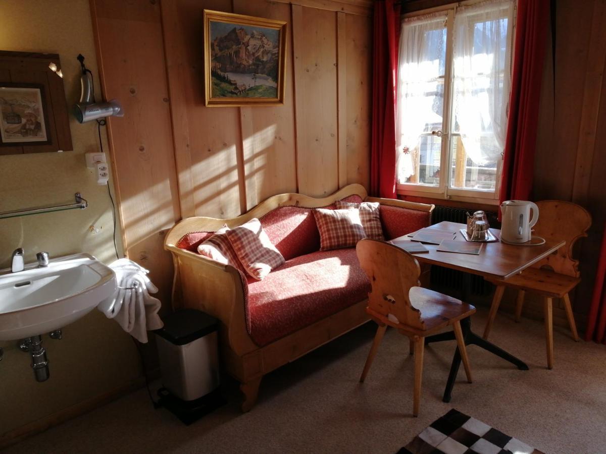 B&B Rosaly Château-d'Œx Chambre photo