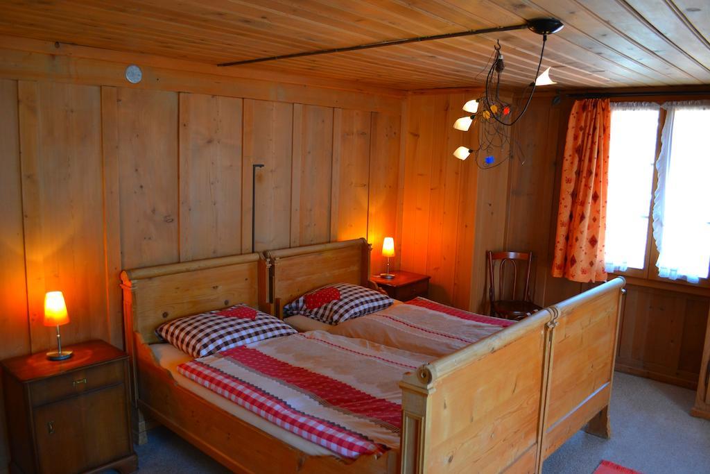 B&B Rosaly Château-d'Œx Chambre photo
